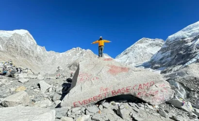 Guest standing on Everest base camp trek